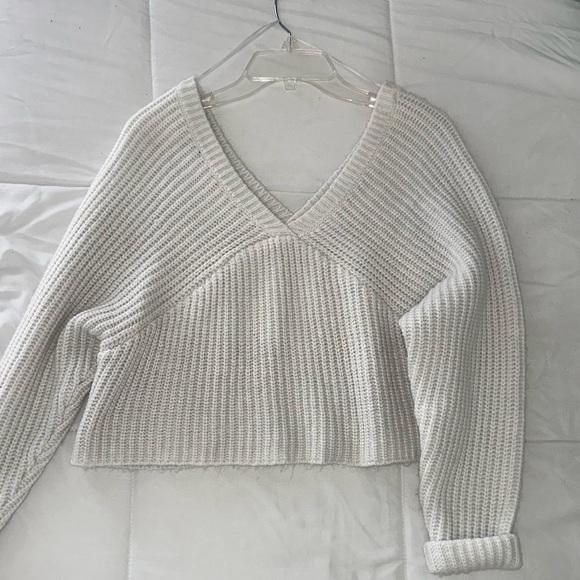 Sweater bundle - Picture 3 of 5